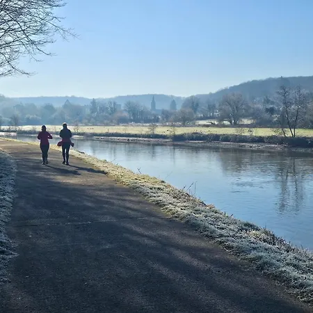 Le De Hourpes بيت للعطل